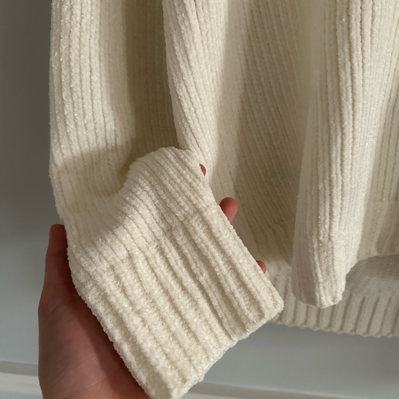 GAP Sweater - Picture 5 of 5